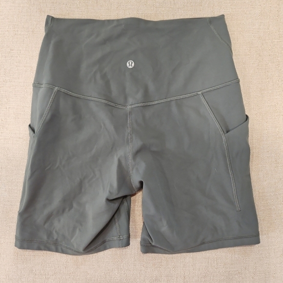 Align 6" Short With Pockets - Picture 2 of 4